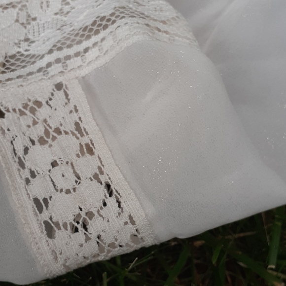 Sheer Apron Lace Tank - Picture 7 of 12